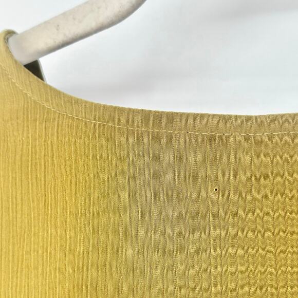 Maggie Sweet Olive Green Embroidered Floral Oversized Top Size Petite S - Picture 8 of 8